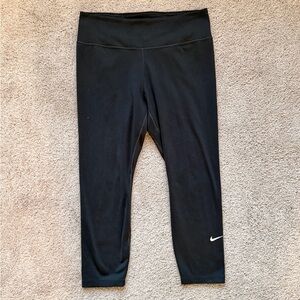 Nike Dri-FIT High Waisted Cropped Leggings Black Women’s M